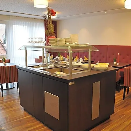 Drei Linden Otel