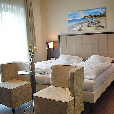 Drei Linden Otel