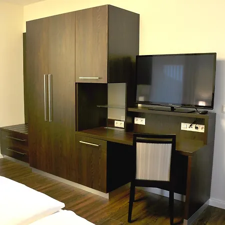 Hotel Drei Linden 3*